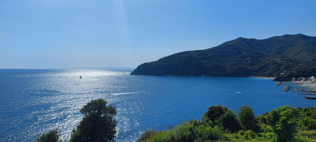 Appartamenti Enrica With Amazing View Монелья Экстерьер фото
