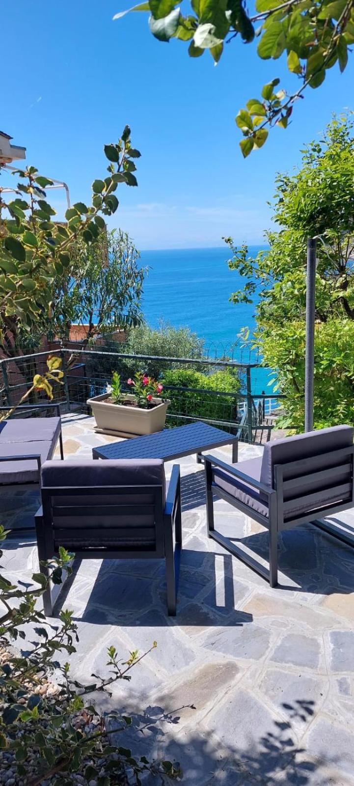 Appartamenti Enrica With Amazing View Монелья Экстерьер фото