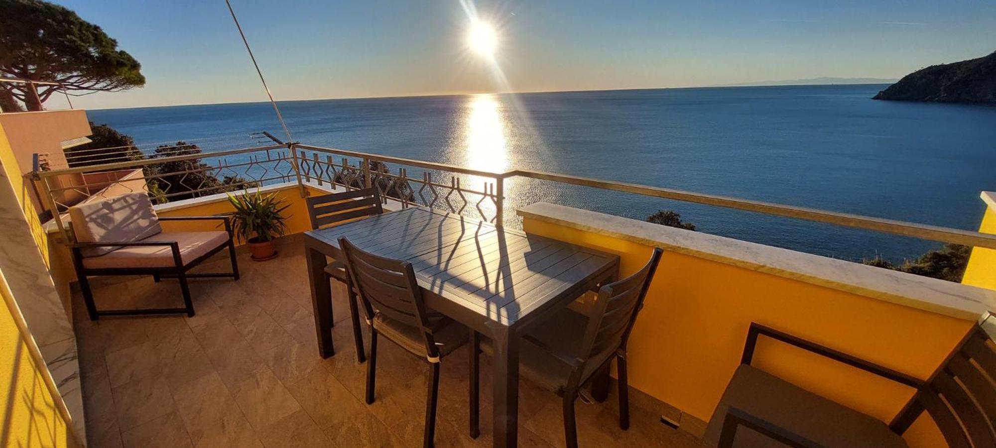 Appartamenti Enrica With Amazing View Монелья Экстерьер фото