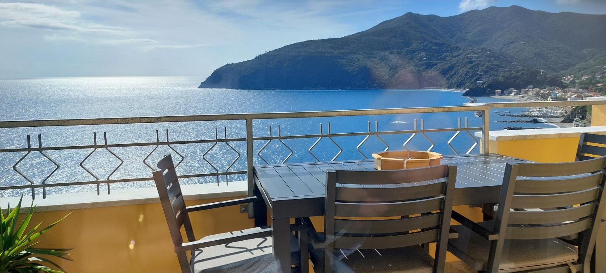 Appartamenti Enrica With Amazing View Монелья Экстерьер фото