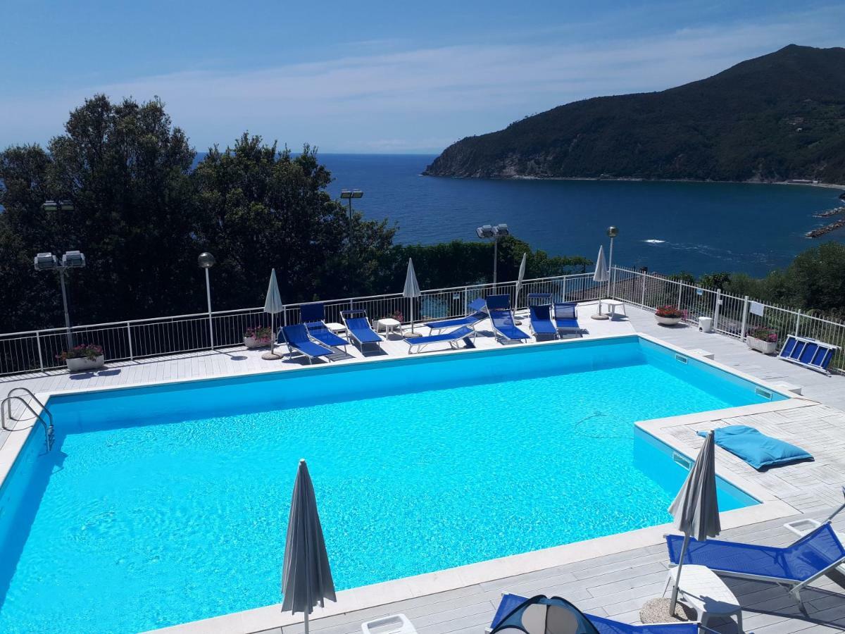 Appartamenti Enrica With Amazing View Монелья Экстерьер фото